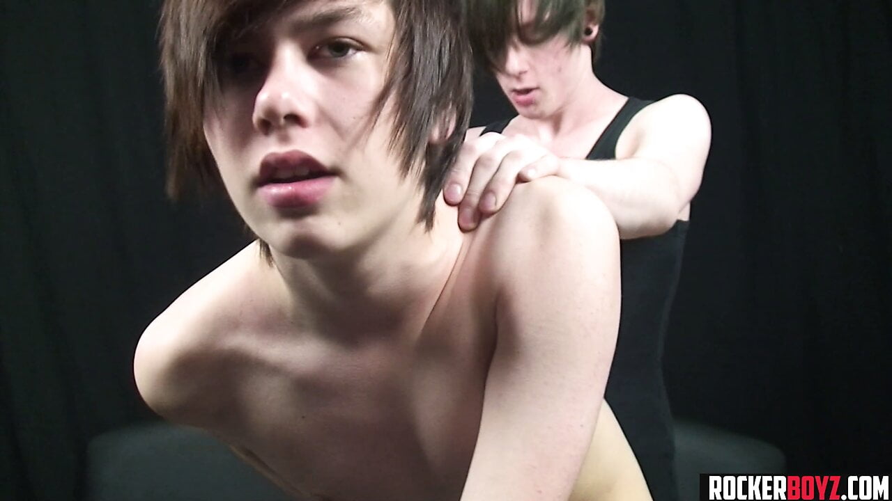 Cute 18 Year Old Jack Styles Takes A Hard Cock